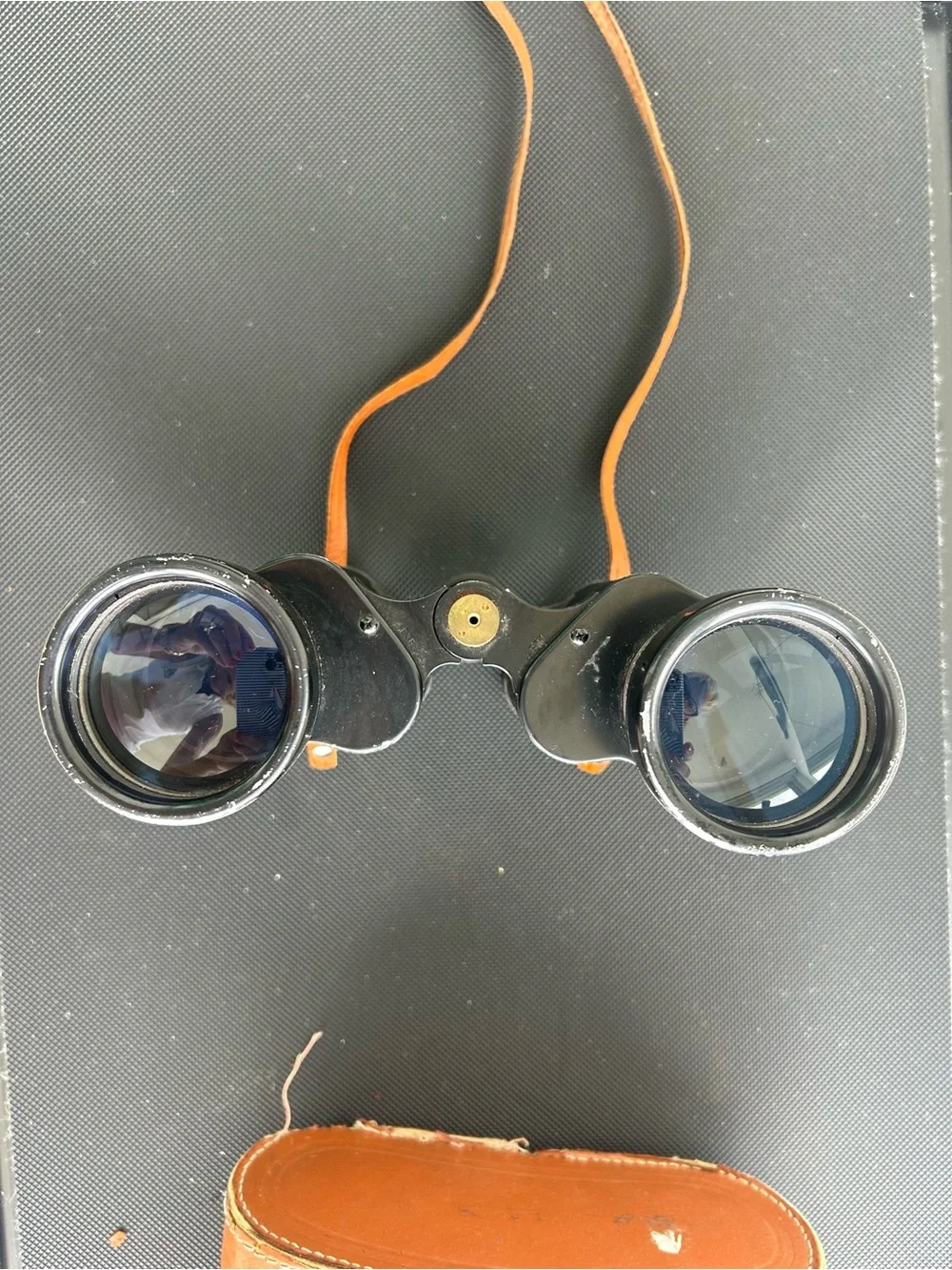 Vintage Binoculars with leather case. 10 x 50 Ranger Deluxe